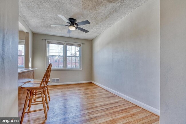 Building Photo - 8331 Kendale Rd