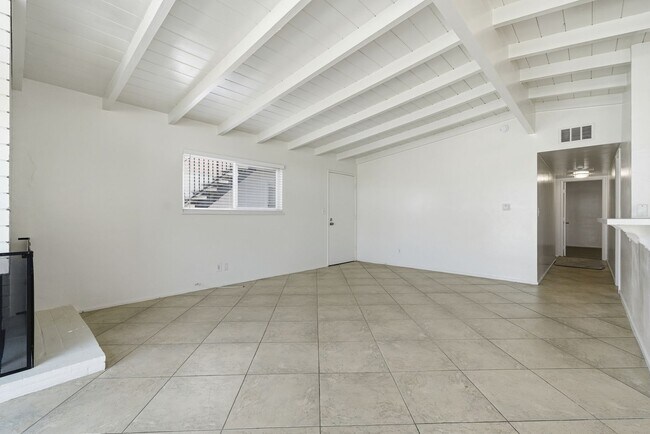 Foto del edificio - 4911-4911 River Ave