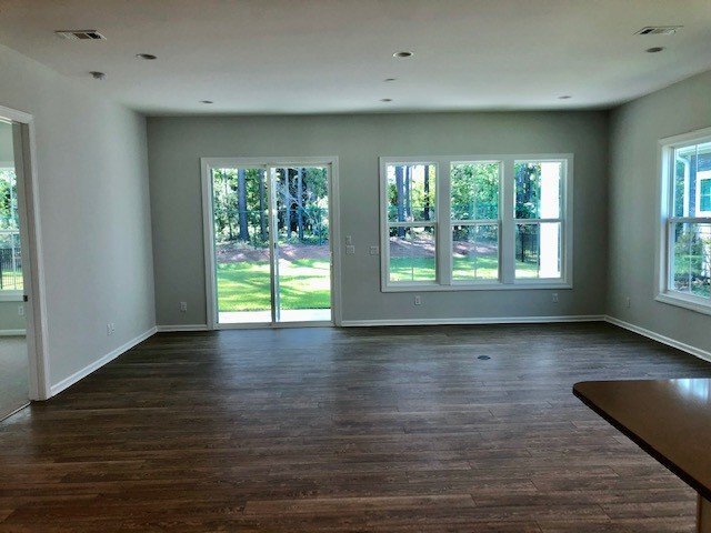 Building Photo - Hampton Lake Rental!