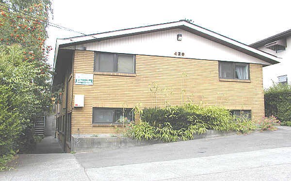 Foto del edificio - 420 E Harrison St