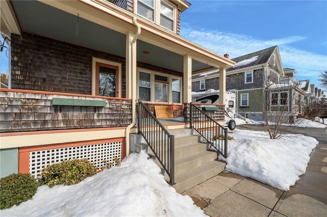 Building Photo - 25 Peckham Ave