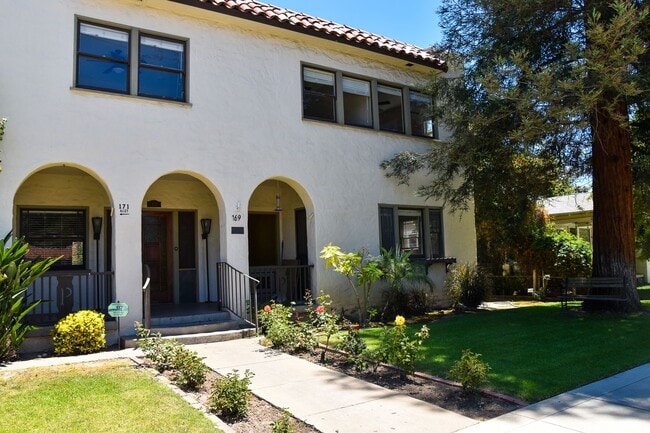 ~ Old Towne Orange Living 2 Story 5 Bedrooms 2 Bath - ~ Old Towne Orange Living 2 Story 5 Bedrooms 2 Bath House