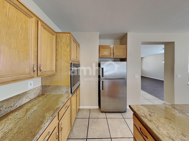Foto del edificio - 903 Golden Poppy St