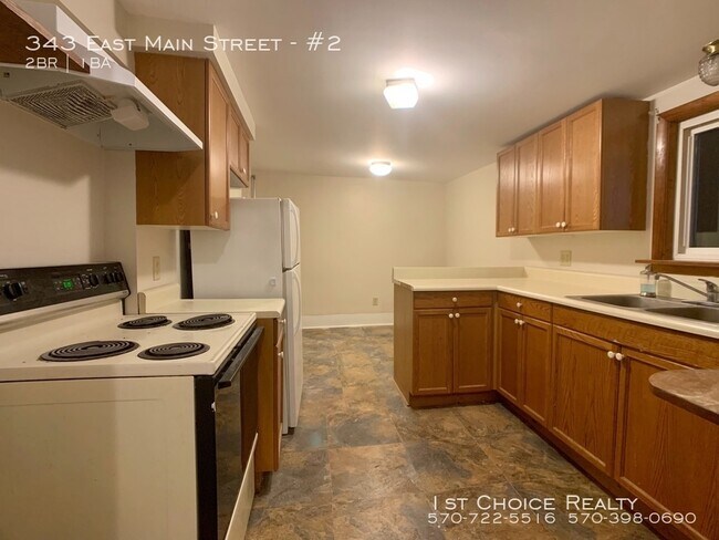 Building Photo - Large 2 bedroom for only $725 per month!