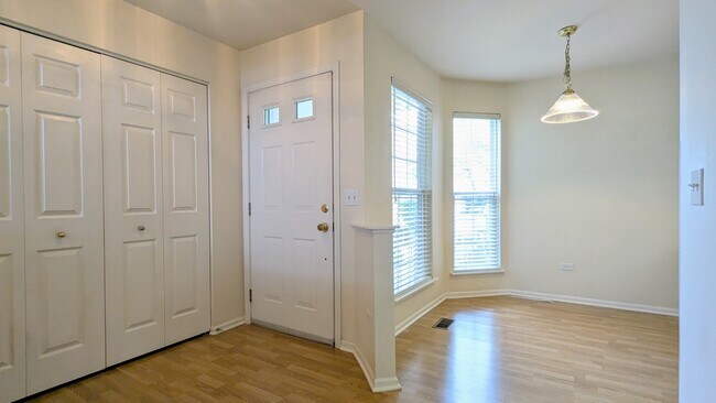 Foto del edificio - 937 Huntington Dr