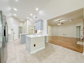 Building Photo - 11922 Hueco Tanks Dr