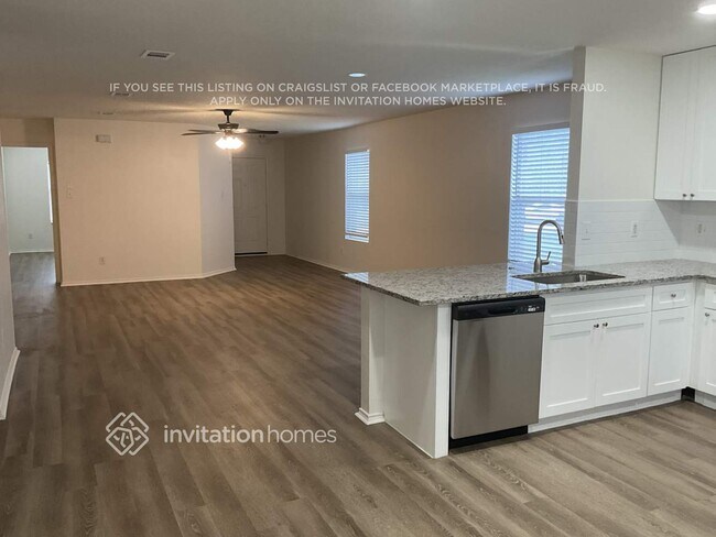 Foto del edificio - 8409 Clear River Ln