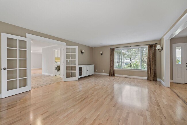 Building Photo - Beautiful 4/2 Executive Home with Cupertin...