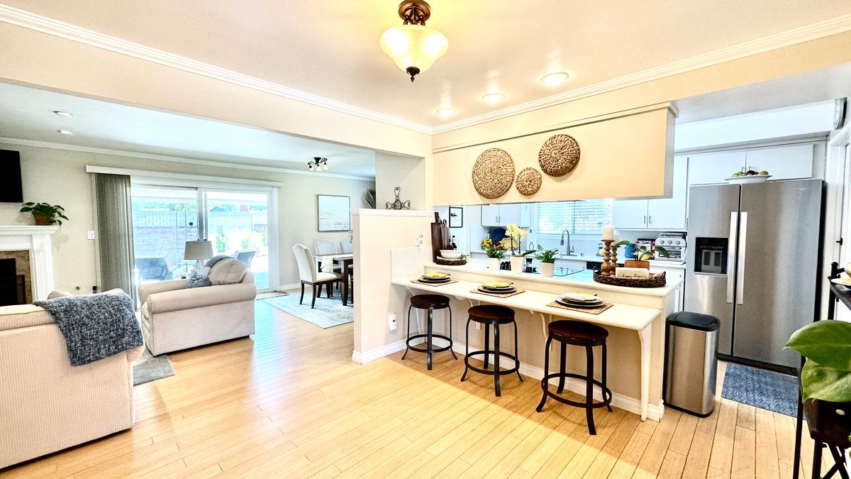 Foto del edificio - 11624 Paso Robles Ave