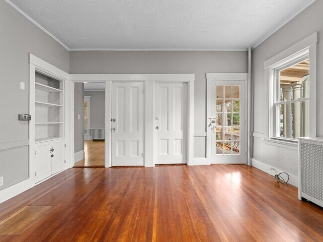 Foto del edificio - 40 W Central St