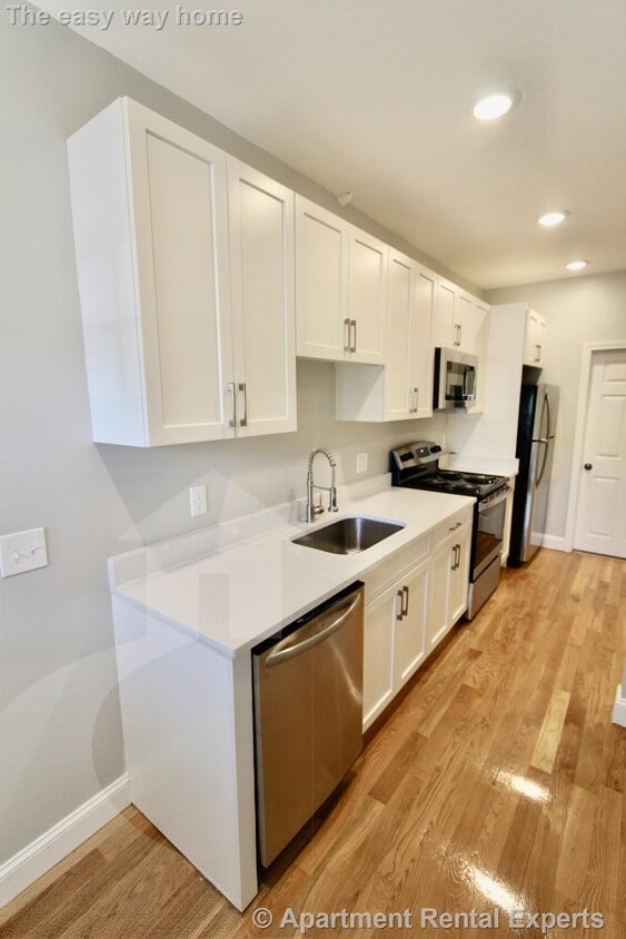 Photo - 246 Main St Unit #1