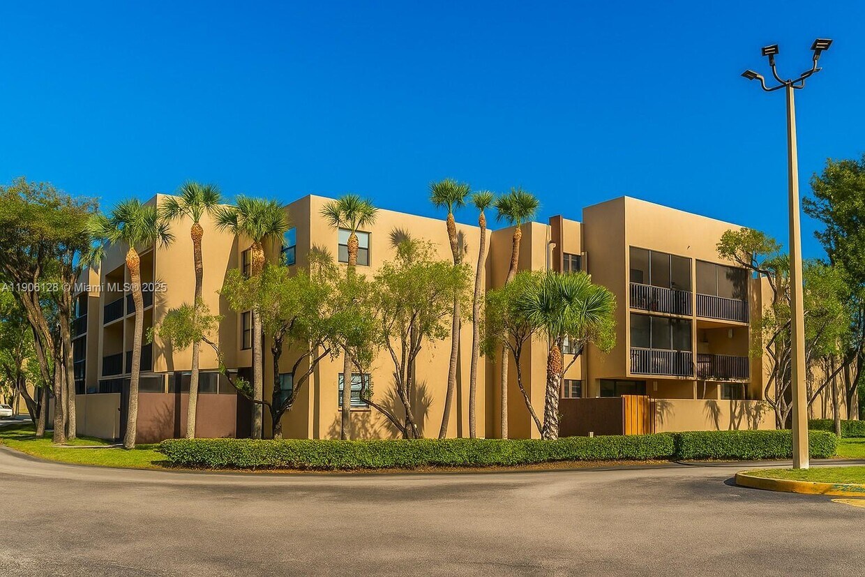 Primary Photo - 10865 SW 112th Ave