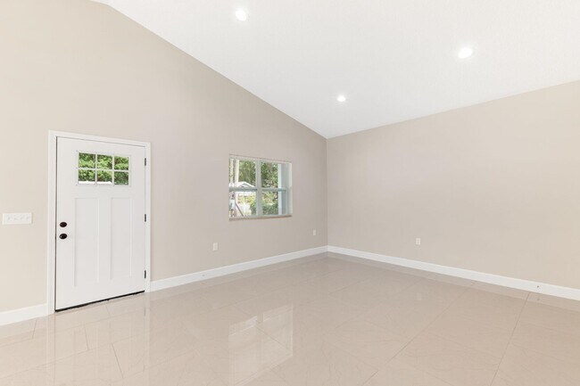 Building Photo - 2770 Schaller Rd