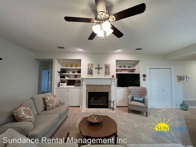 Building Photo - 3 br, 2 bath House - 451 Forest Glen Place