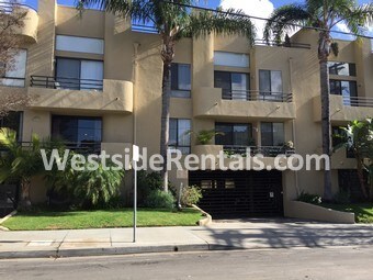 Primary Photo - 1420 N Stanley Ave