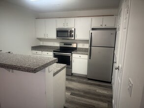 Building Photo - 12926 Ironstone Way