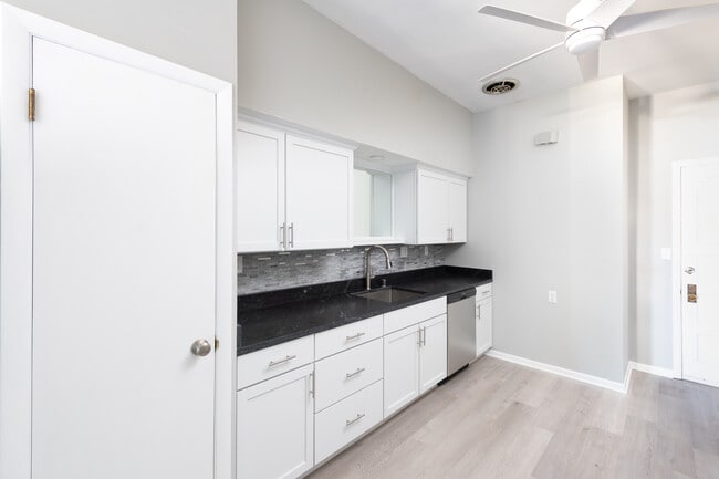 Foto del edificio - 2266 S Kinnickinnic Ave