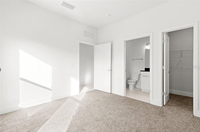 Foto del edificio - 4810 W McElroy Ave