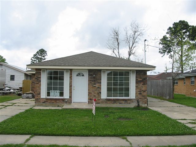 Foto del edificio - 510-12 Chalmette Ave.