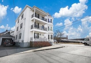 Building Photo - 2-4 Stapleton St
