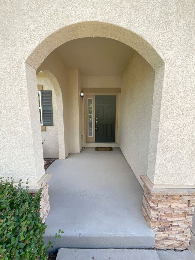 Foto del edificio - 3 Bedroom Home Available Near Barnes Rd & ...