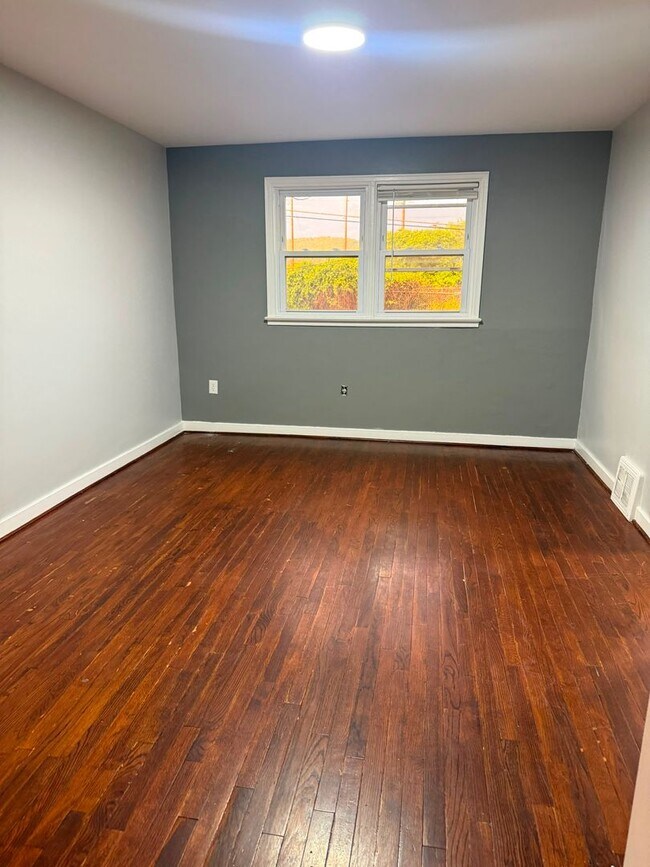 Foto del edificio - 333 Linden Ln