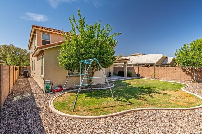 Building Photo - 2220 E Flintlock Dr