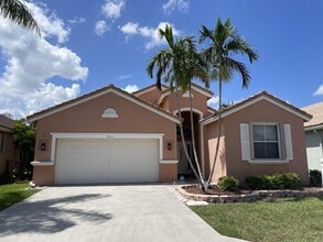 Building Photo - 9514 Lago Dr