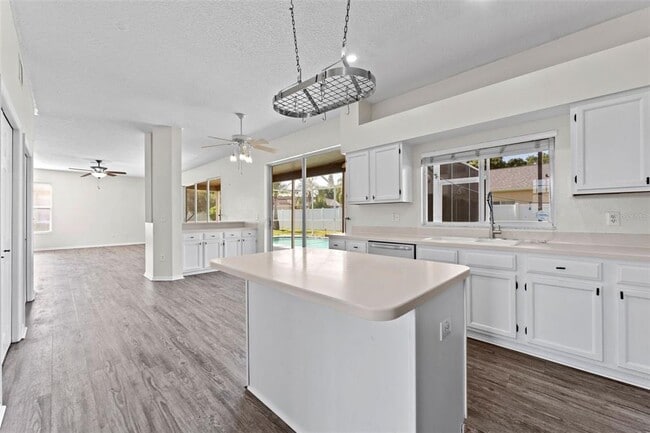 Foto del edificio - 16219 Turnbury Oak Dr