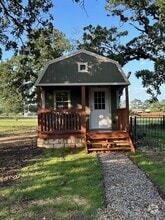 Building Photo - 9828 Angel Bend