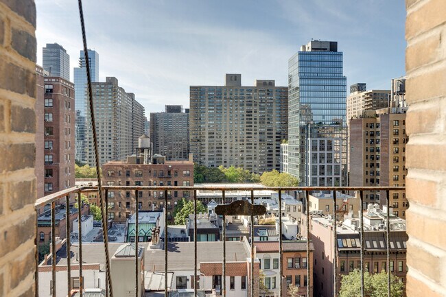 Building Photo - 244 W 72nd St