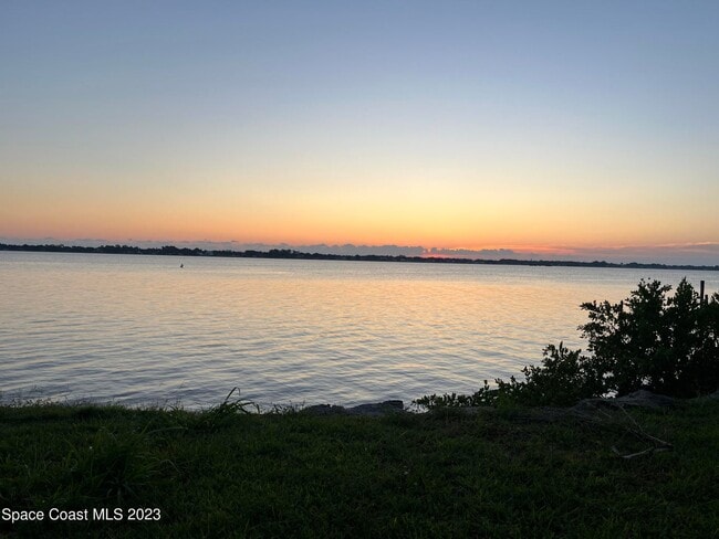 Foto del edificio - 803 Rockledge Dr