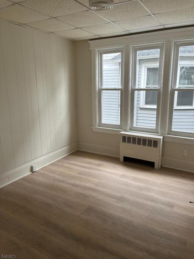 Foto del edificio - 666 Westfield Ave