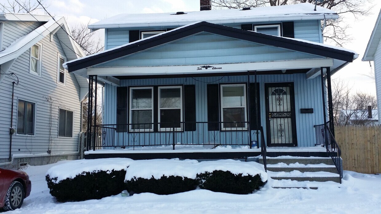Primary Photo - 2BDRM HOUSE FOR RENT.