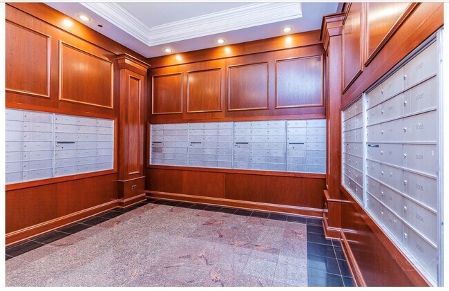 Foto del edificio - 212 W Washington St