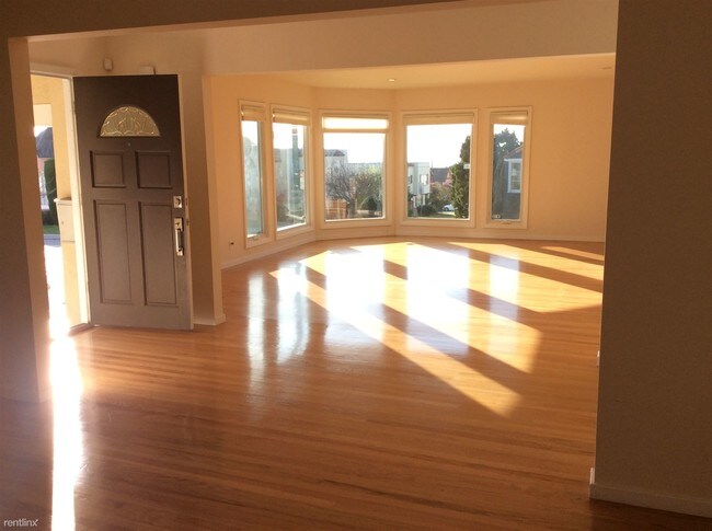 Building Photo - 95 Aptos Ave