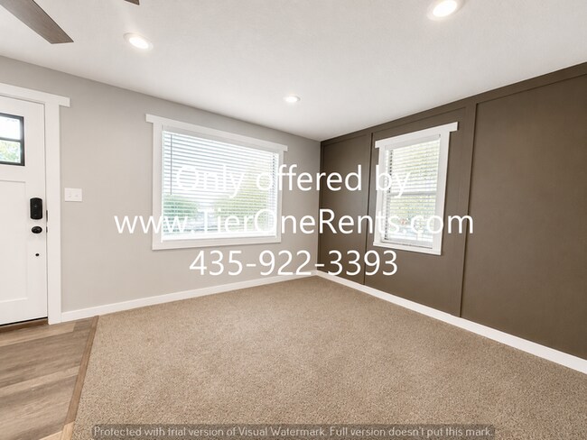 Building Photo - This property offers a NO DEPOSIT option available for qualified renters!