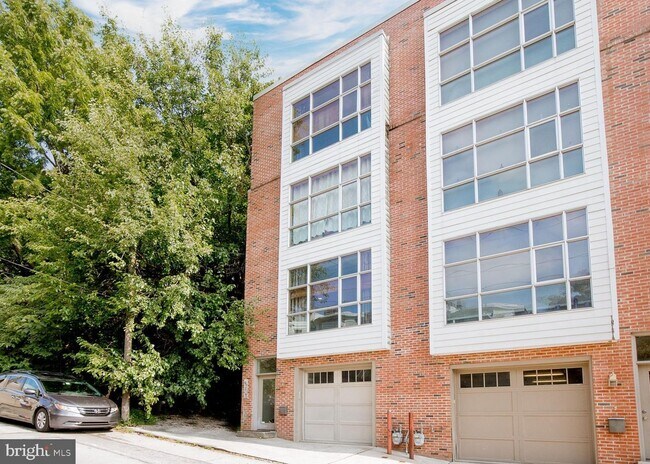 Foto del edificio - 4513 Silverwood St