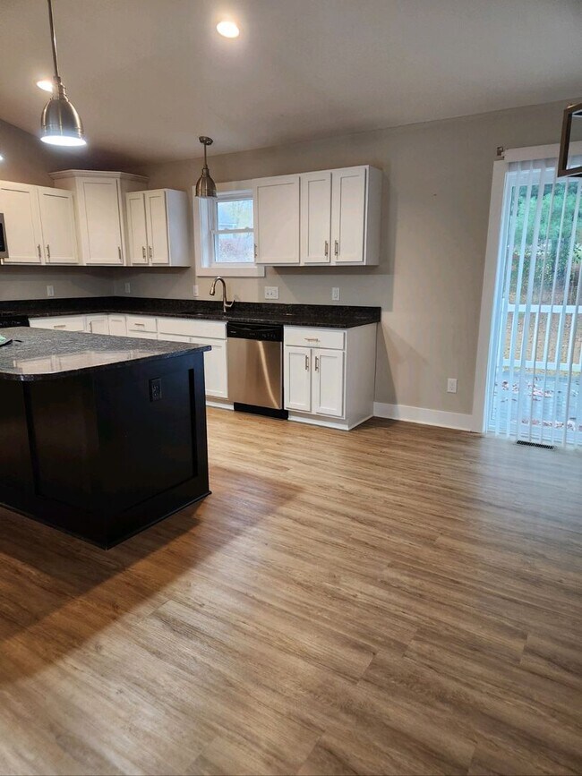 Foto del edificio - Beautiful 3 bedroom 2 1/2 bath house