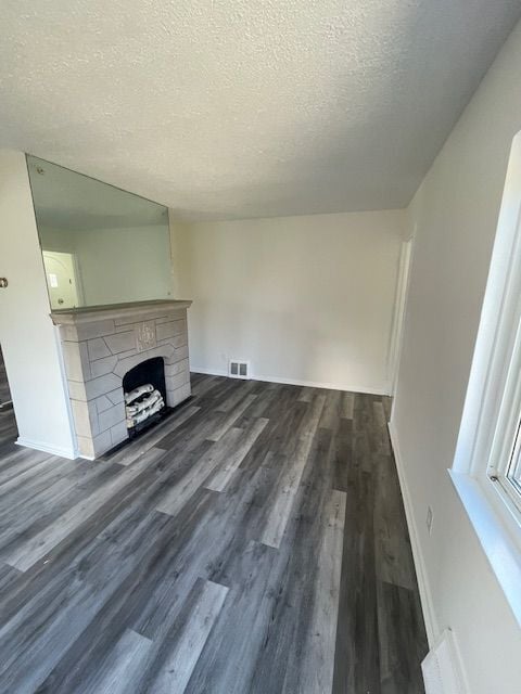 Building Photo - Newly renovated 4 bedroom 1.5 bath  Home i...