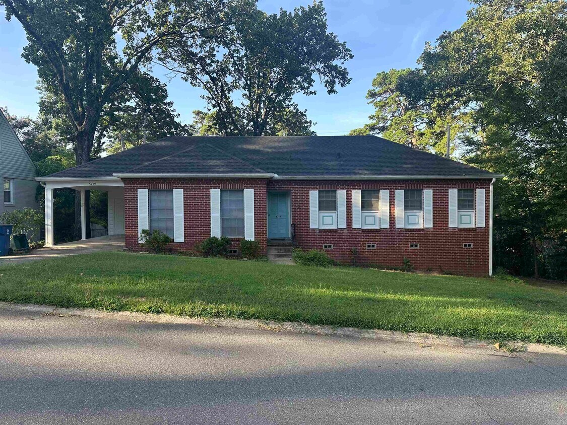 Foto principal - 6719 Brentwood Rd