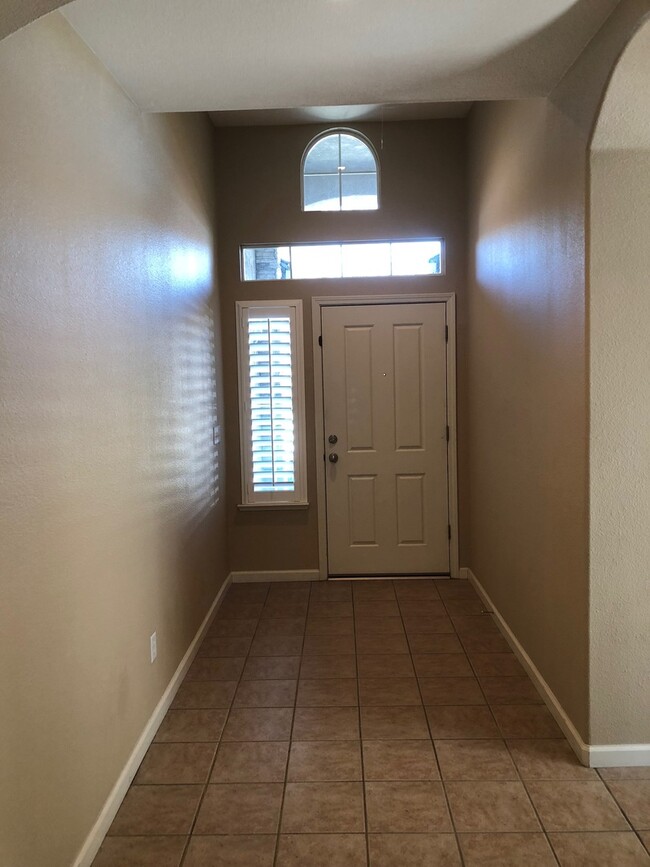 Foto del edificio - Beautiful Clovis North Brentwood 3/2