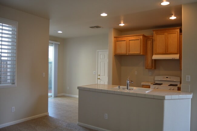 Foto del edificio - 2201 Imray Way