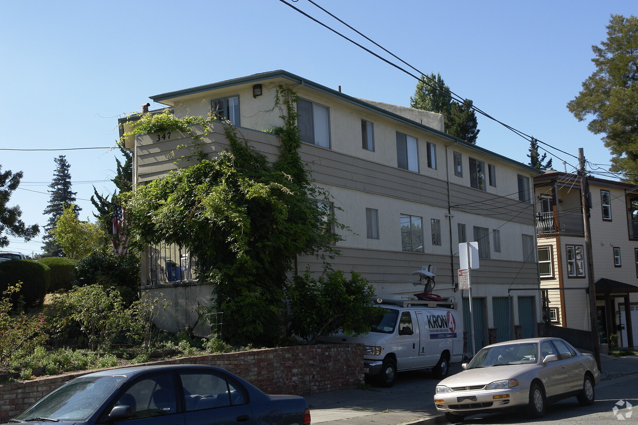 Primary Photo - 347 Haddon Rd