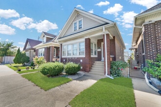 Building Photo - 6238 S Massasoit Ave Building Photo - 6238 S Massasoit Ave