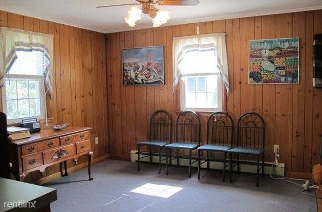 Building Photo - 3 br, 1.5 bath House - 32 Dodge Street