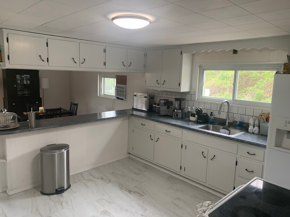 Primary Photo - 600 Sellers Ave