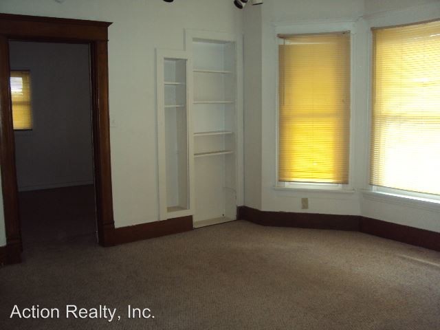 Building Photo - 702 3rd Ave N