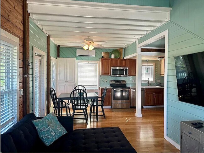 Foto del edificio - 813 Hawksbill Ln