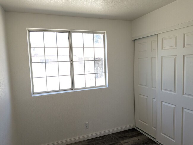 Foto del edificio - Charming 3BR Condo in Fontana